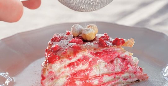 Творожно-ореховый блинный торт