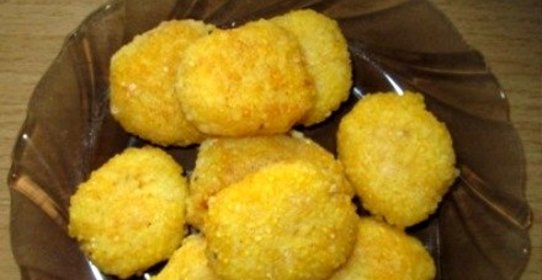 Биточки из кукурузной каши