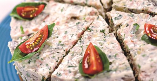 Сырный торт с ветчиной и грибами