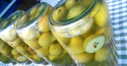 Груши в собственном соку