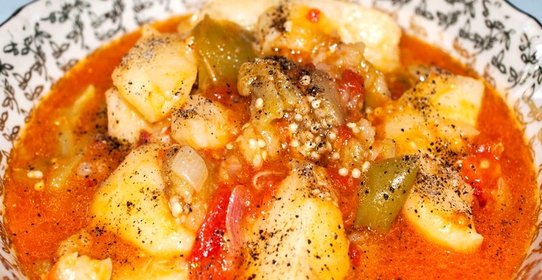 Картошка, тушенная с баклажанами