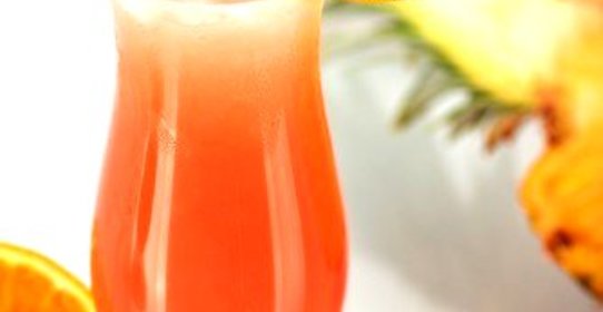 Апельсиново-клюквенный коктейль