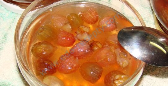 Королевское варенье из крыжовника с грецким орехом