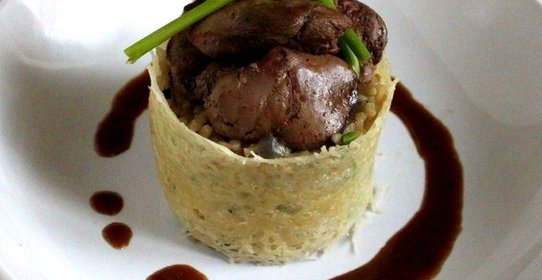 Куриная печень с шафрановым ризотто