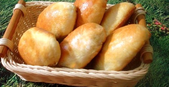 Дрожжевые пирожки с сердцем