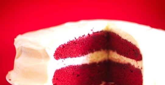 Торт красный