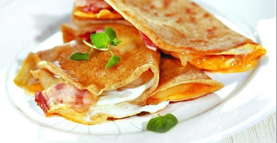 Бретонские блинчики с яйцом