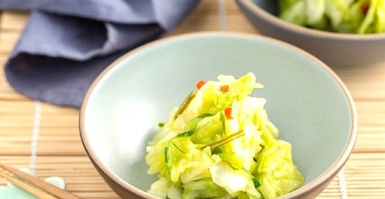 Маринованная капуста с острым перцем