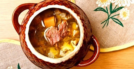 Солянка мясная с кислой капустой