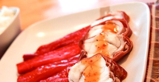 Рыба-меч в беконе