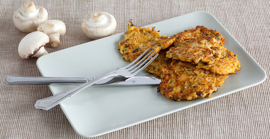 Овощные оладьи с шампиньонами