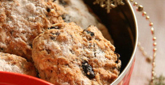 Новогоднее печенье с черносливом