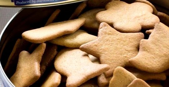 Новогоднее пряное печенье с кардамоном