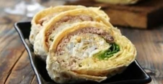 Рулет из лаваша с печенью трески