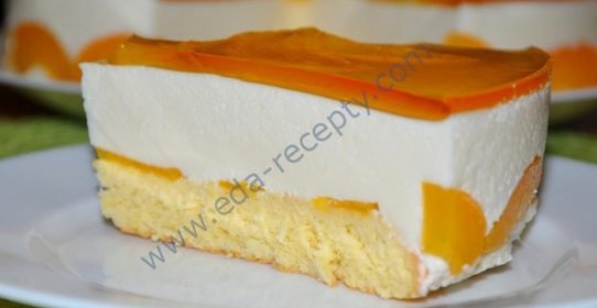 Сливочно-творожный торт с персиками
