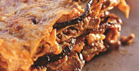 Лазанья с овощами, грибами и мясом