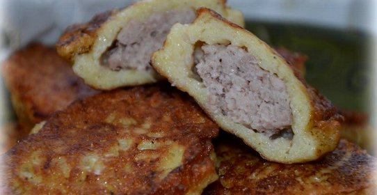 Картофельные драники с мясной начинкой