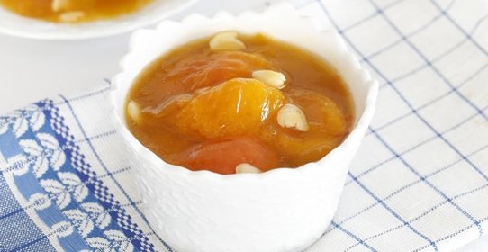 Варенье из абрикосов с ядрышками