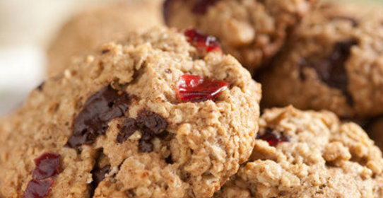 Овсяное печенье с клюквой и медом