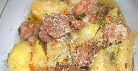 Картошка со свининой в сметане