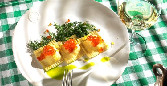 Равиоли с копченым лососем и обезжиренным творогом