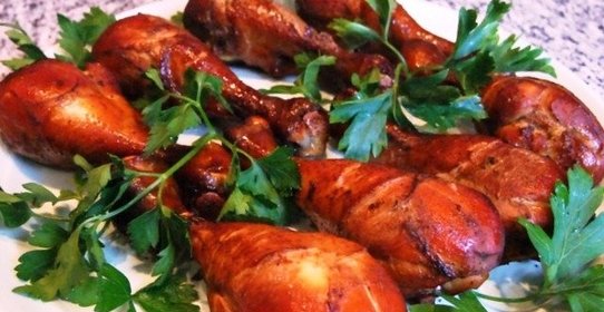 Курица, копченая в коптильне