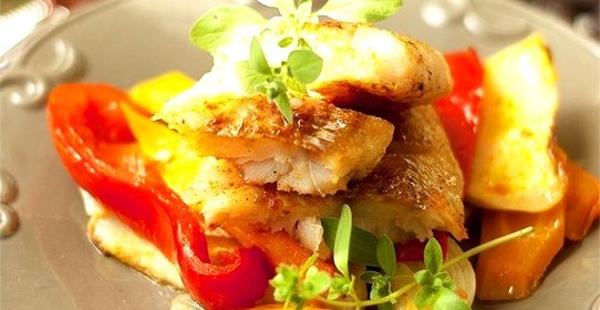 Минтай с овощами