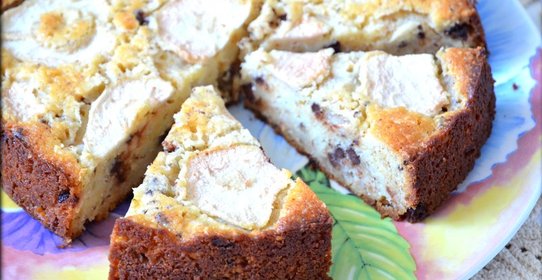 Грушевый пирог с фундуком