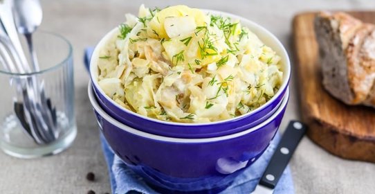 Рагу из капусты со сливками и яйцами