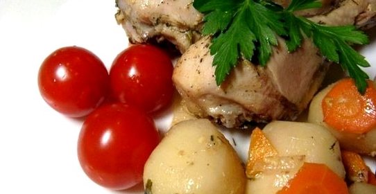 Куриная голень с овощами