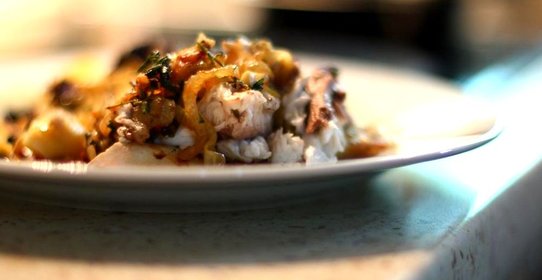 Рыба с тимьяном и луком