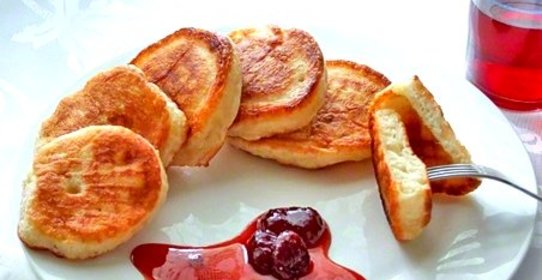 Дрожжевые оладьи без яиц