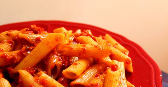 Пенне с соусом из перцев