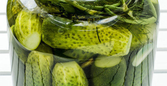 Острые малосольные огурцы