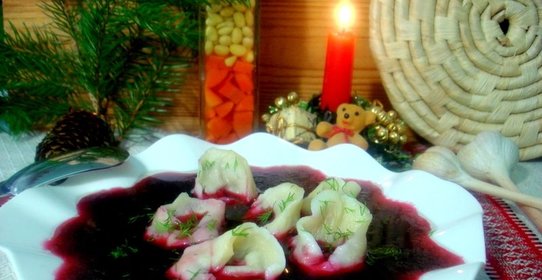 Старопольский красный борщ с ушками