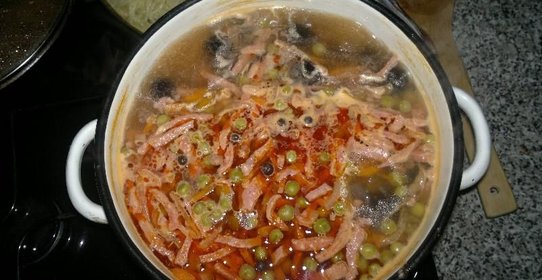 Мясная сборная солянка с картошкой