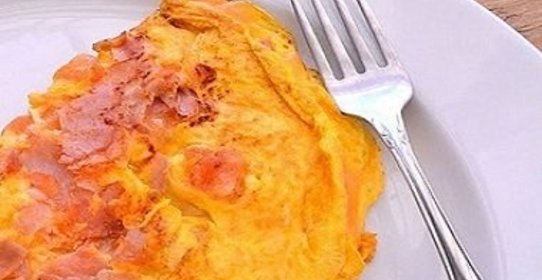 Омлет на сковороде