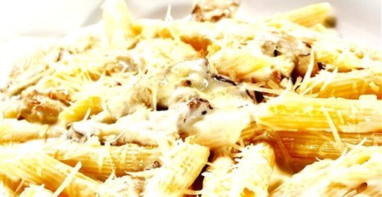 Пенне с белыми грибами, майораном и пекорино