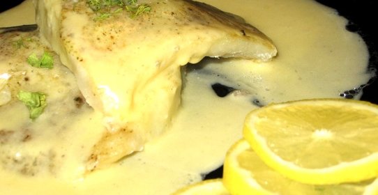 Рыба под белым соусом