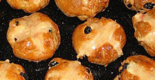 Английские крестовые булочки