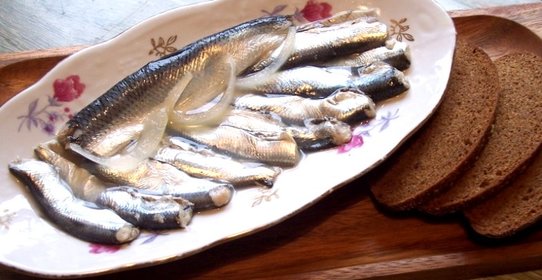 Маринованная салака