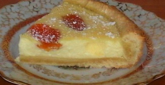 Пирог с творогом и курагой