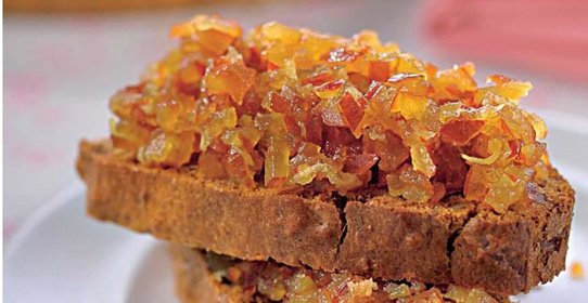 Банановый хлеб с финиковым чатни