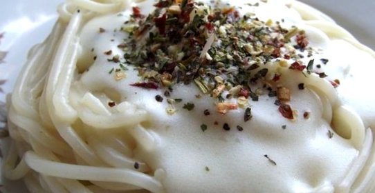 Паста с соусом бешамель