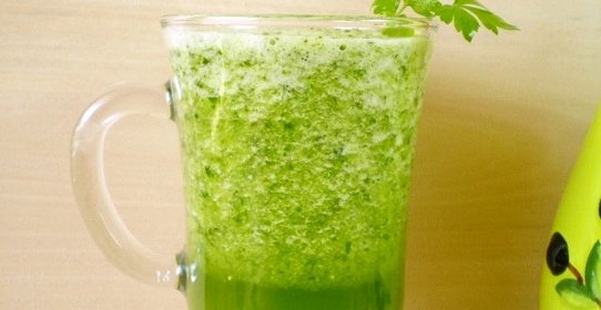Зеленый коктейль с огурцом