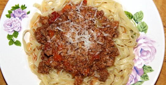 Тальятелле с рагу по‑болонски