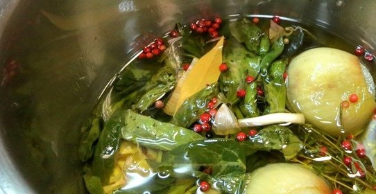 Ароматное масло с травами и чесноком