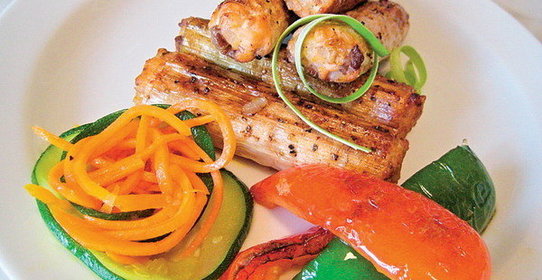 Рулетики из порея с семгой