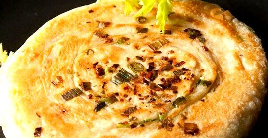 Китайские лепешки с зеленым луком