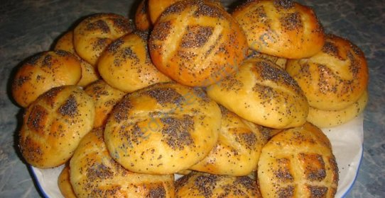 Чесночные булочки с маком
